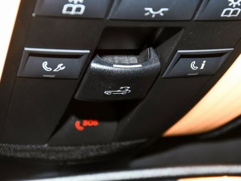 Used 2018 Mercedes-Benz AMG GT Roadster image 86