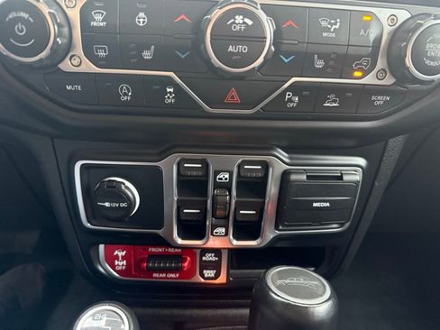 Used 2020 Jeep Gladiator Rubicon image 19