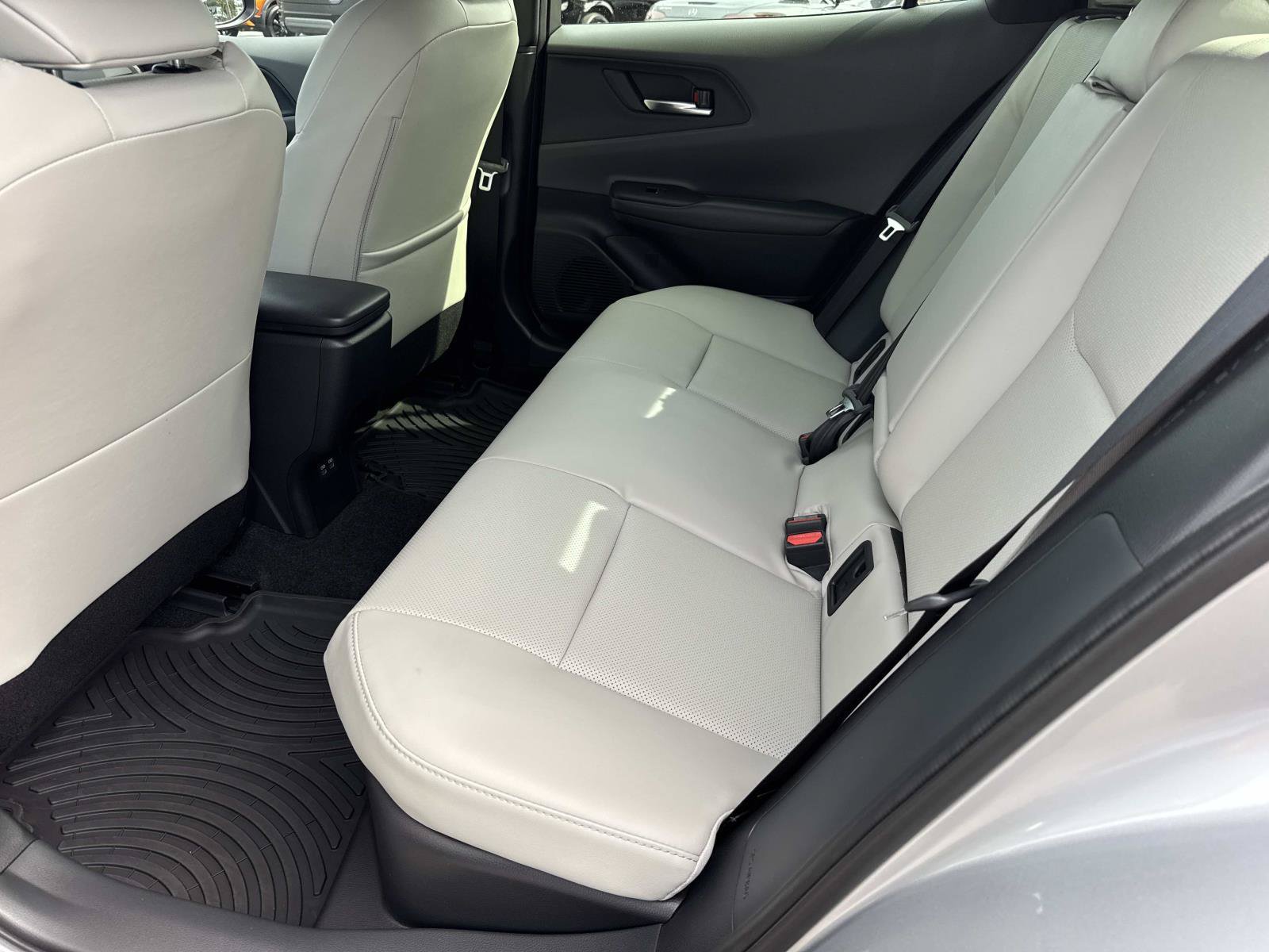 Used 2024 Toyota Prius Limited FWD image 13