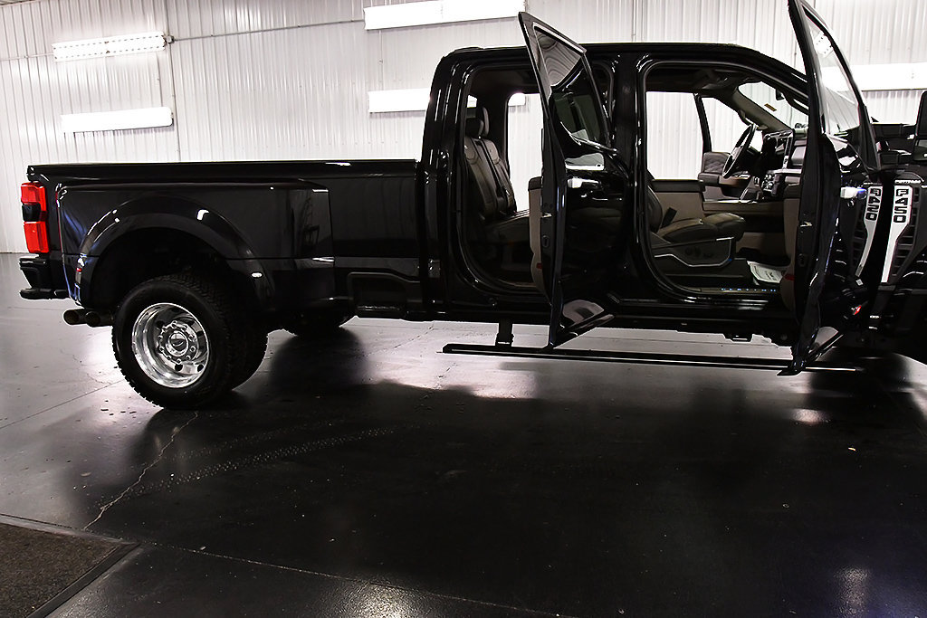 Used 2026 Ford F450 Platinum w/ Platinum Plus Package AWD/4WD image 30