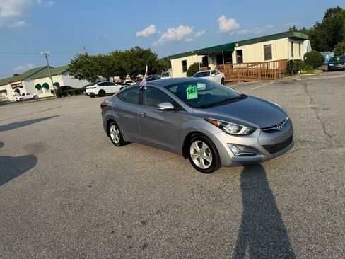Used 2016 Hyundai Elantra Value Edition FWD image 2