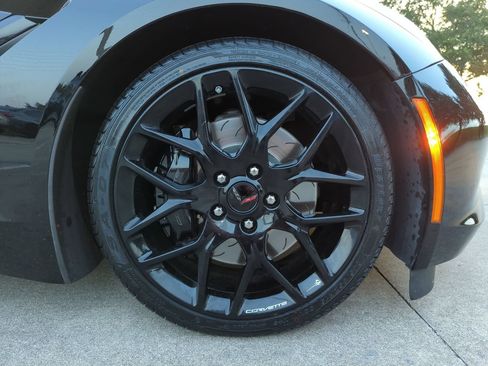Used 2019 Chevrolet Corvette Stingray Coupe RWD image 27