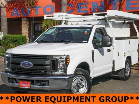 Used 2018 Ford F350 XL w/ Power Equipment Group RWD image 4