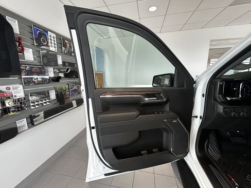 New 2026 Chevrolet Silverado 1500 LT Trail Boss AWD/4WD image 9