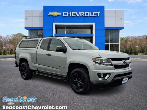 Used 2017 Chevrolet Colorado LT AWD/4WD image 1
