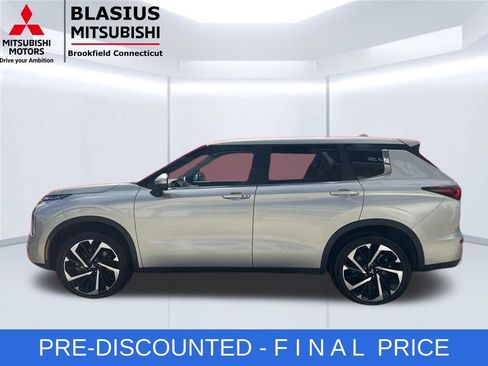 Used 2024 Mitsubishi Outlander SE AWD/4WD image 18