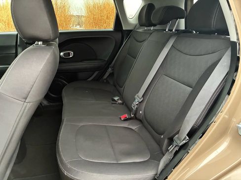 Used 2015 Kia Soul FWD image 13