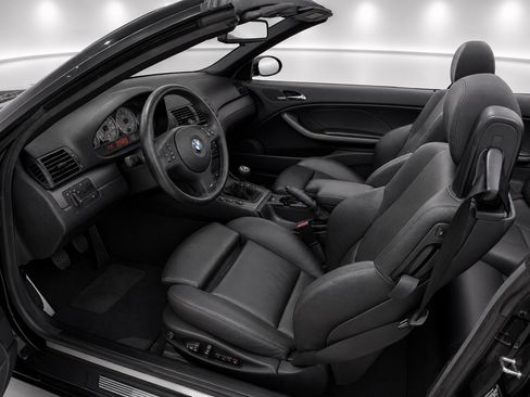 Used 2004 BMW M3 Convertible RWD image 4