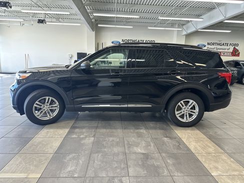 Used 2023 Ford Explorer XLT w/ Equipment Group 202A image 14