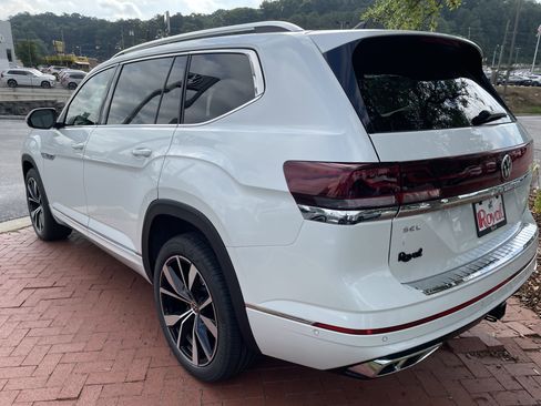 New 2026 Volkswagen Atlas SEL Premium R-Line AWD/4WD image 6