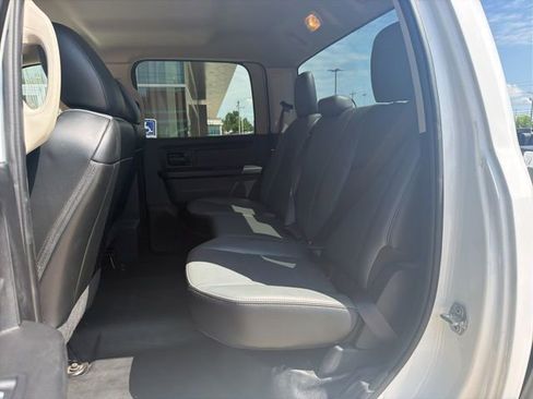 Used 2021 RAM 1500 Tradesman w/ Chrome Appearance Group AWD/4WD image 12