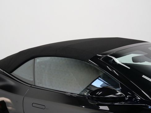 Used 2020 Aston Martin DB11 Volante image 41