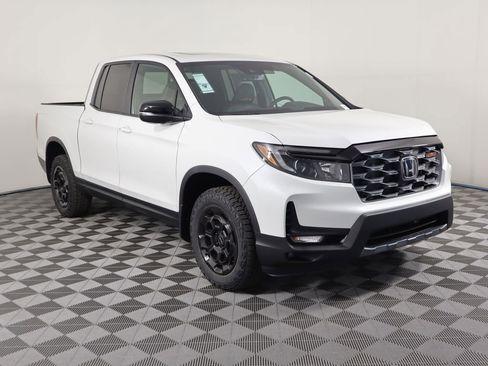 New 2026 Honda Ridgeline TrailSport+ image 3