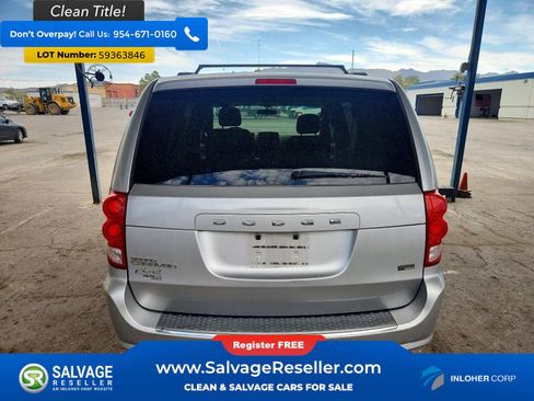 Used 2012 Dodge Grand Caravan SXT FWD image 8
