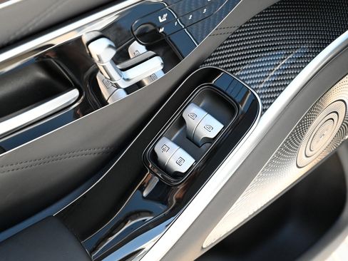 Used 2024 Mercedes-Benz S 63 AMG S image 40