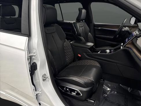 Used 2022 Jeep Grand Cherokee Summit w/ Advanced Protech Group IV image 33