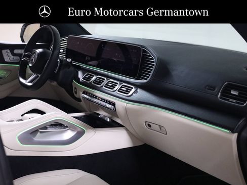 Used 2025 Mercedes-Benz GLS 450 4MATIC w/ AMG Line Exterior image 66