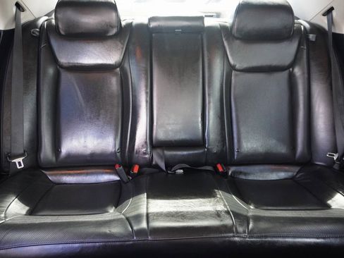Used 2020 Chrysler 300 Limited image 26