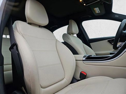 Certified 2025 Mercedes-Benz C 300 Sedan image 23
