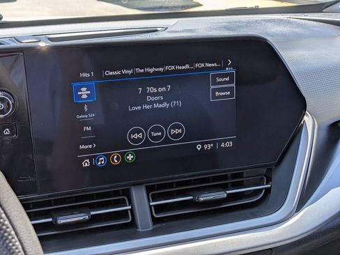 Used 2025 Chevrolet Trax LS FWD image 21