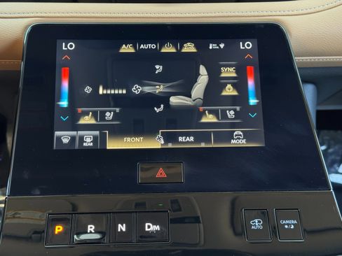 Used 2025 INFINITI QX80 Sensory w/ Premium Cargo Package AWD/4WD image 34