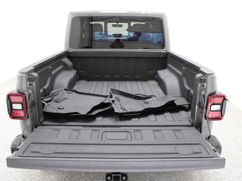 Used 2021 Jeep Gladiator Rubicon AWD/4WD image 33