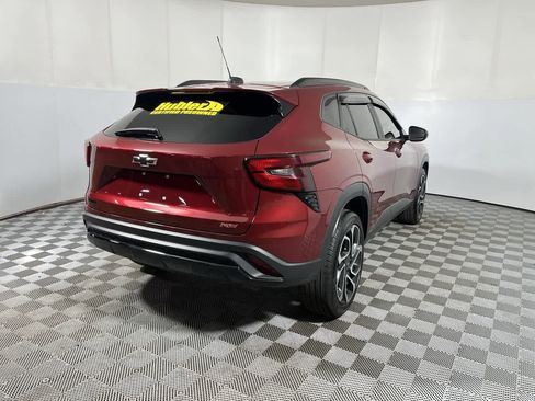 Used 2025 Chevrolet Trax RS w/ Driver Confidence Package FWD image 8