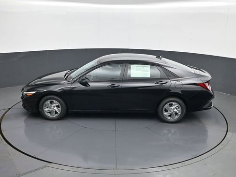 New 2026 Hyundai Elantra SE FWD image 20