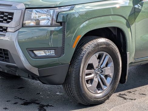 Certified 2025 Nissan Frontier SV w/ SV Convenience Package RWD image 9