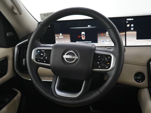 Used 2025 Nissan Armada Platinum AWD/4WD image 15