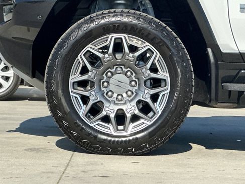 New 2025 GMC Hummer EV 3X image 26