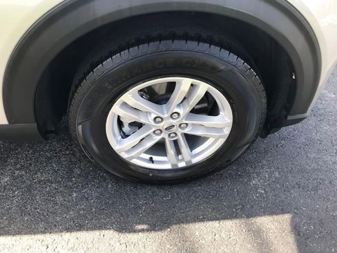 Used 2022 Ford Explorer XLT image 43