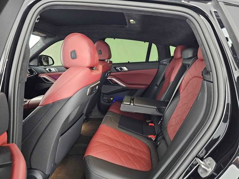 Used 2024 BMW X6 xDrive40i w/ Executive Package image 16