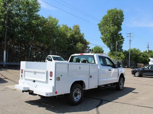 New 2026 Ford F250 XL w/ XL Chrome Package AWD/4WD image 7