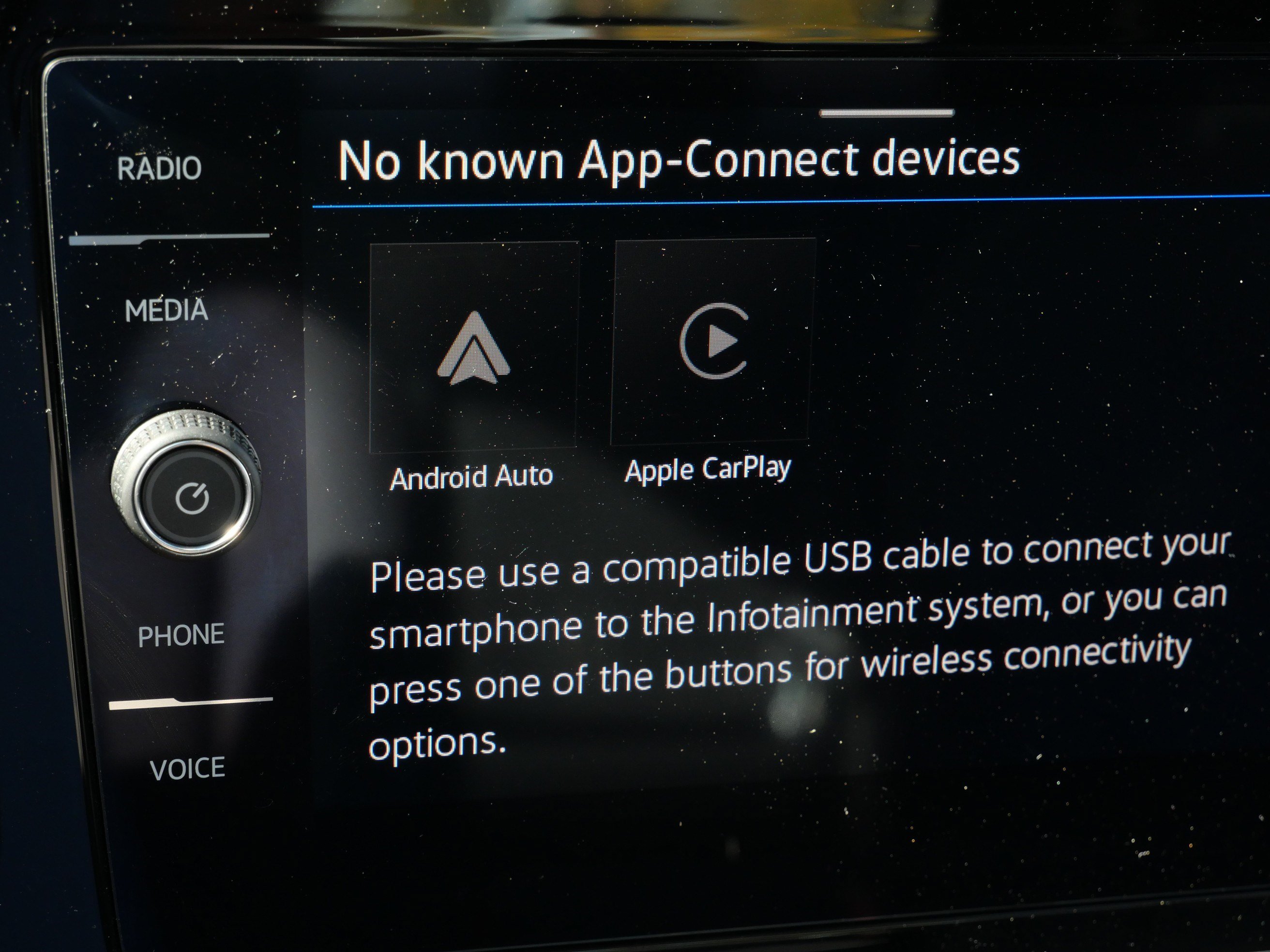 Certified 2025 Volkswagen Jetta SE w/ Sunroof Package FWD image 30