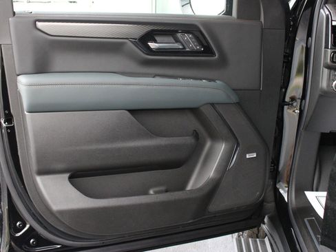 New 2026 GMC Yukon XL AT4 w/ AT4 Premium Plus Package image 12