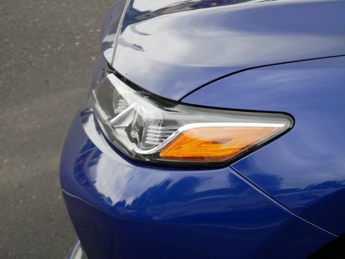 Used 2018 Toyota Camry LE w/ Convenience Package FWD image 16