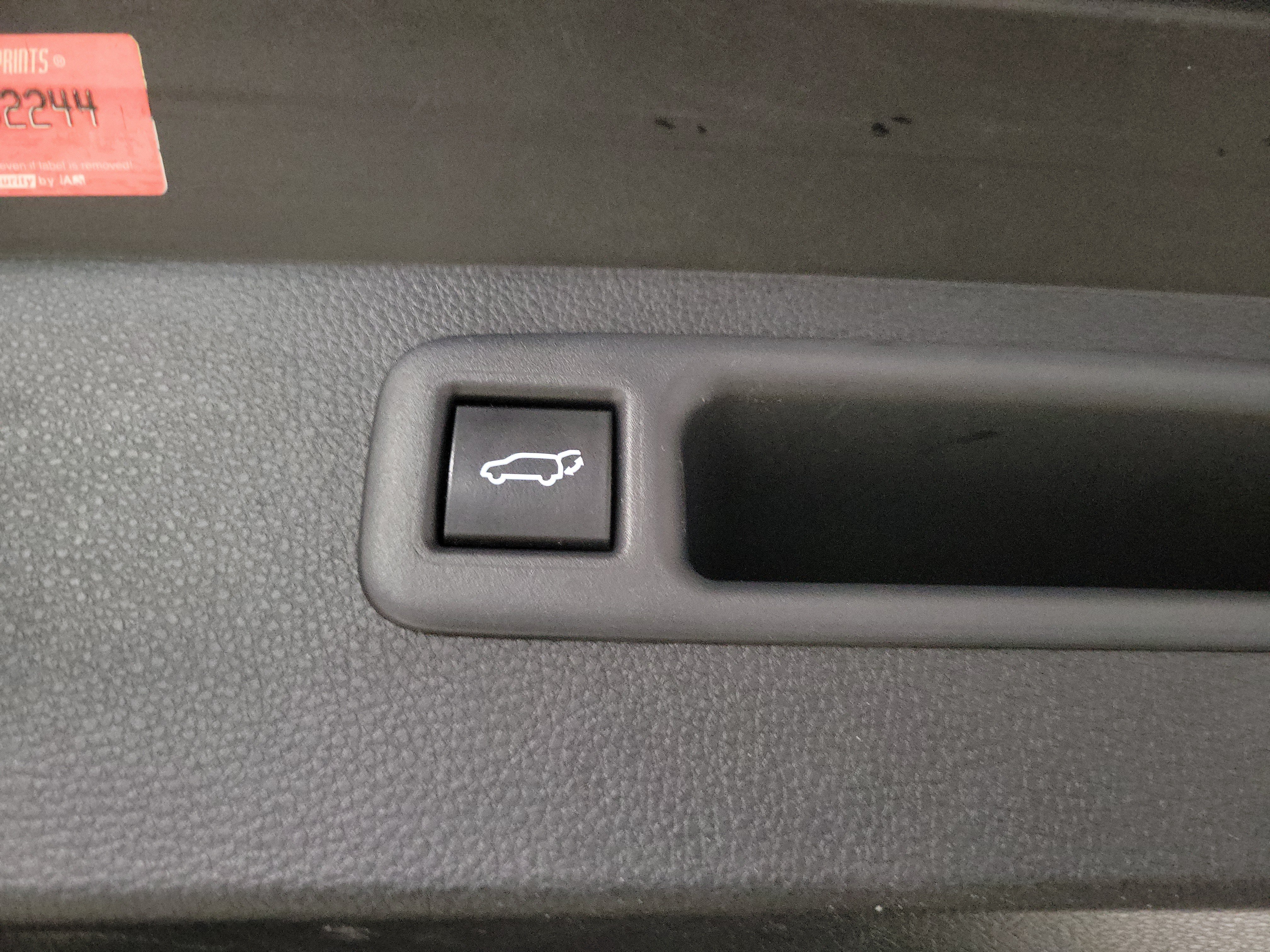 Used 2023 Toyota Highlander XLE AWD/4WD image 10