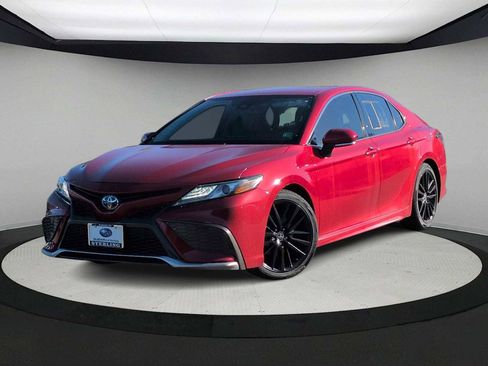 Used 2022 Toyota Camry XSE image 1