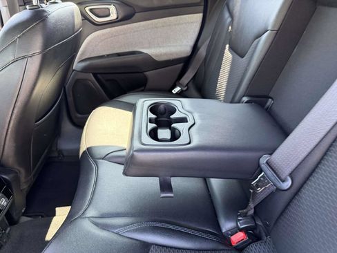 Certified 2024 Jeep Compass Latitude AWD/4WD image 21