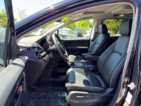 Used 2025 Honda Odyssey Touring image 10