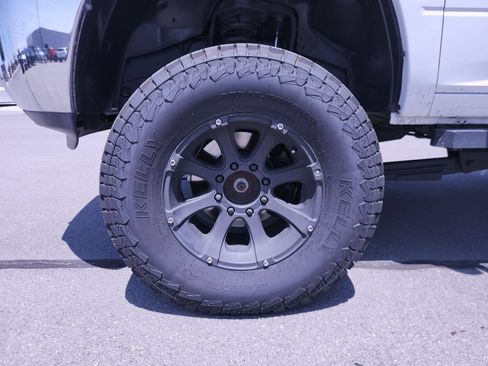 Used 2018 RAM 2500 Tradesman w/ Chrome Appearance Group AWD/4WD image 10