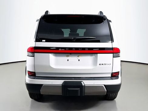 Used 2024 Lexus GX 550 image 6