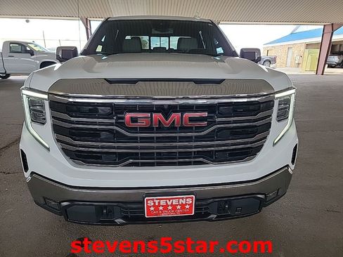 Used 2022 GMC Sierra 1500 SLT w/ SLT Convenience Package AWD/4WD image 4