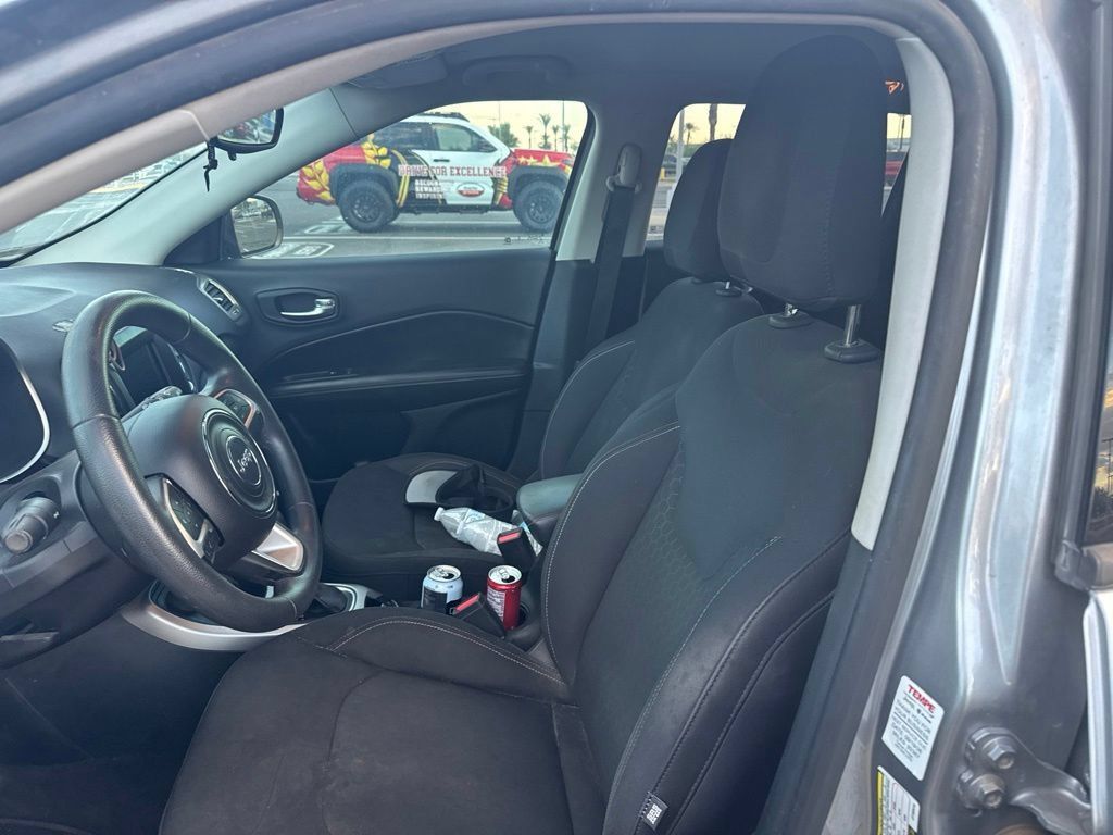 Used 2018 Jeep Compass Sport w/ Tech Group AWD/4WD image 8