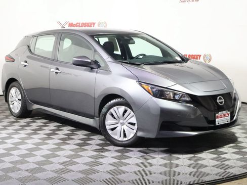 Used 2025 Nissan Leaf S FWD image 2