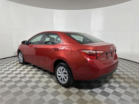 Used 2019 Toyota Corolla Sedan image 5