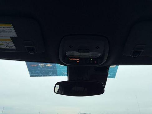 Certified 2024 Chevrolet Trax RS image 24