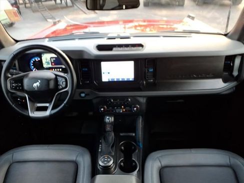 Used 2023 Ford Bronco Black Diamond image 3