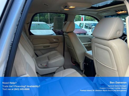 Used 2007 Cadillac Escalade AWD w/ Information Package image 11